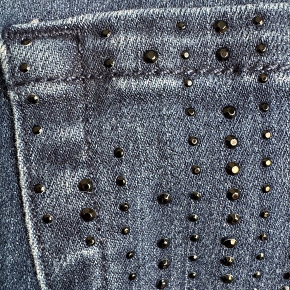 Jones New York Women's Lexington Straight Missy Jeans Medium‎ Wash 12 Short - Picture 6 of 16